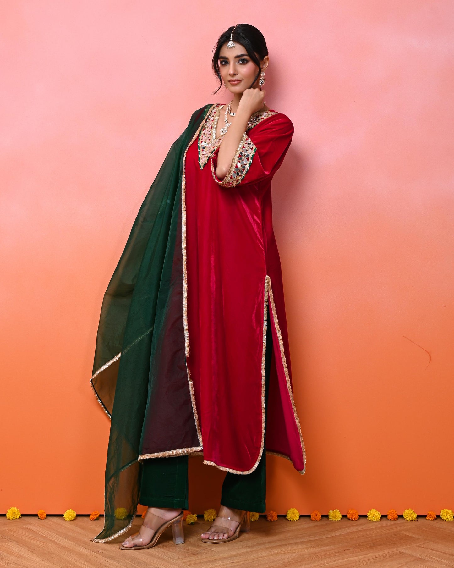 Zainaab Aaina Pink Velvet kurta Set