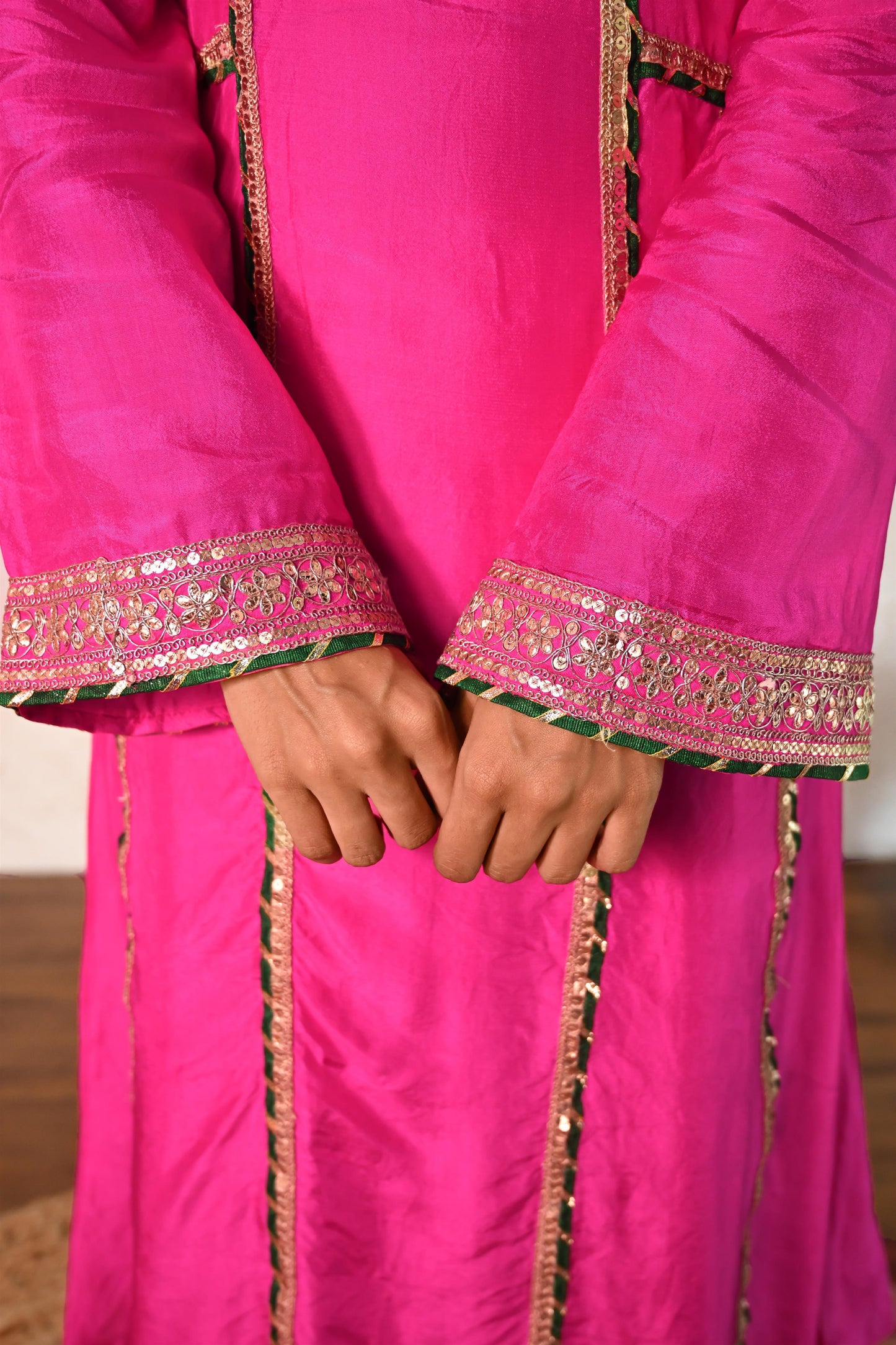 Gunita silk suit set