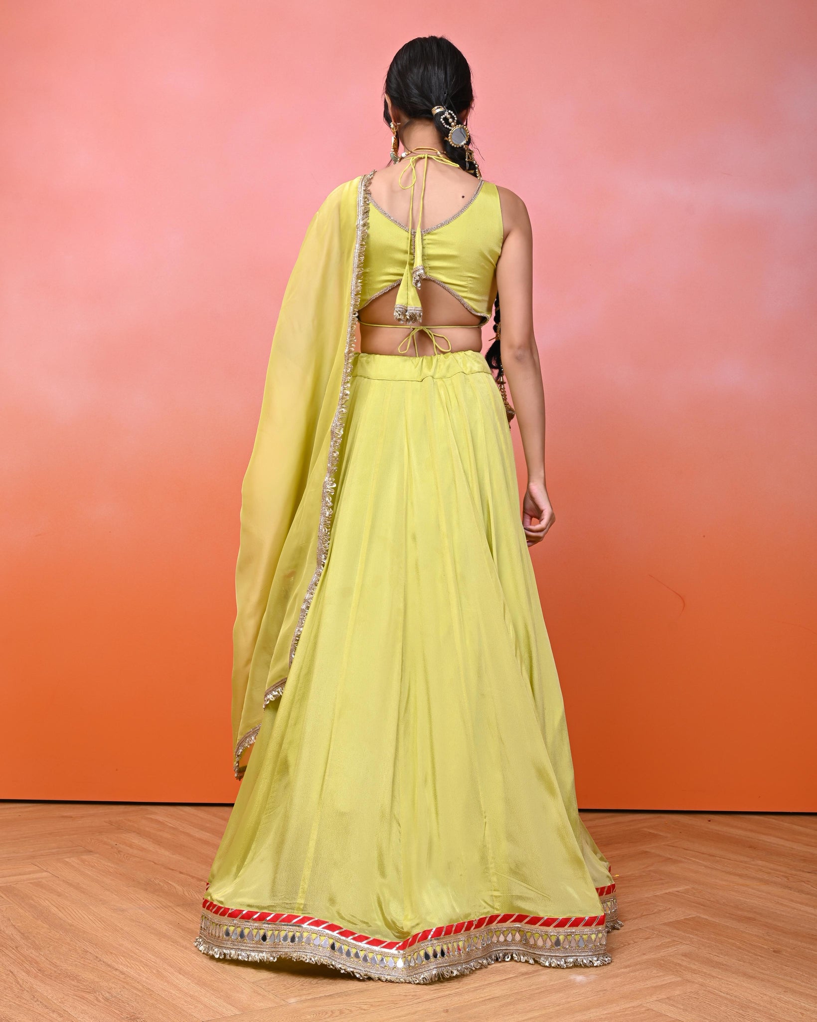 Aakriti Aaina Chinon Lehanga Set
