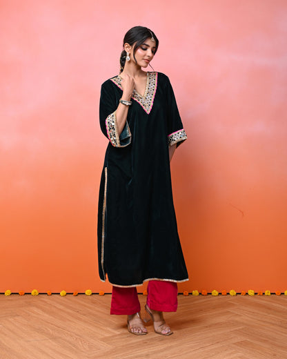Israt Aaina Green Velvet Kurta Set