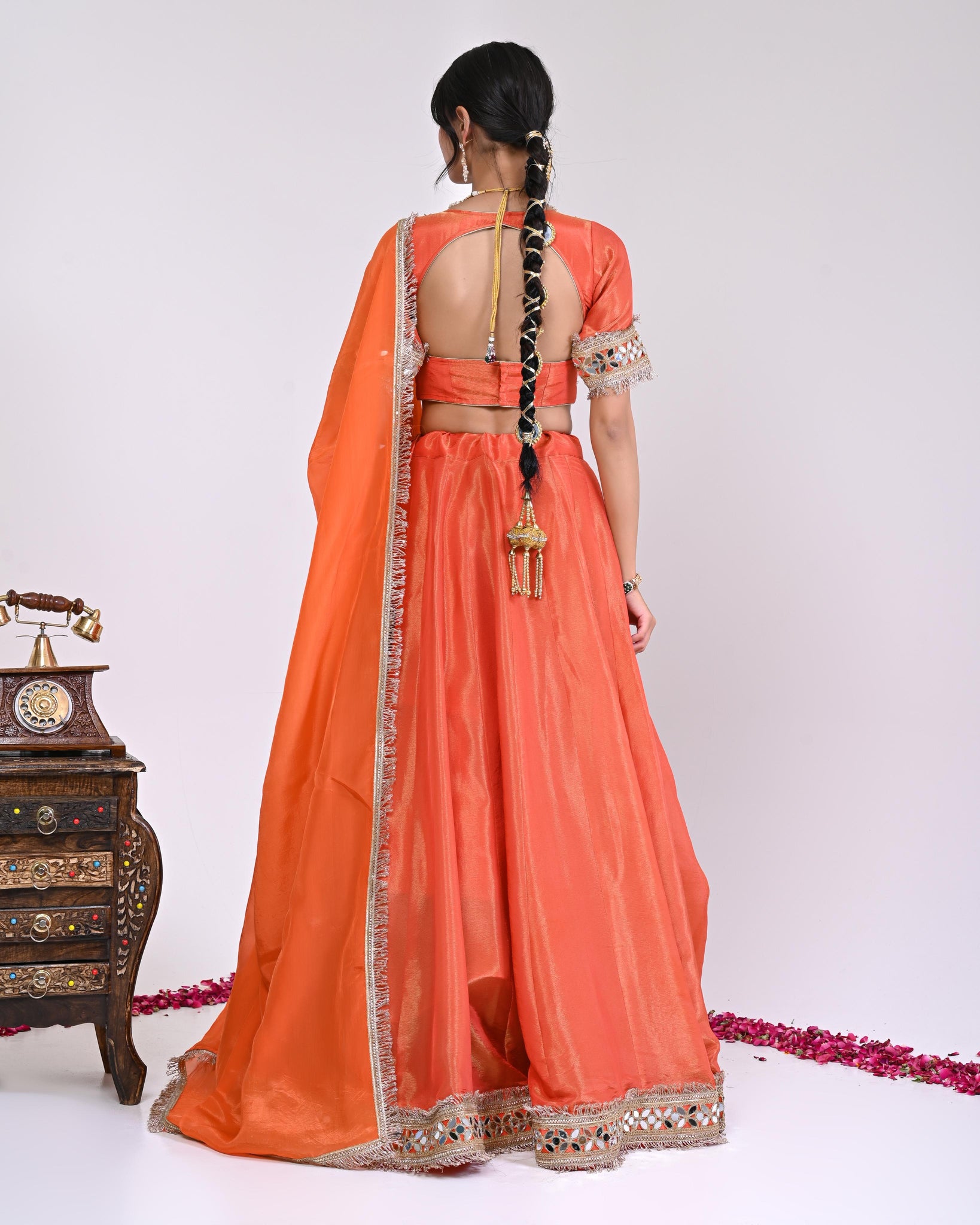 Riddhima Cosmo Aaina Lehanga Set