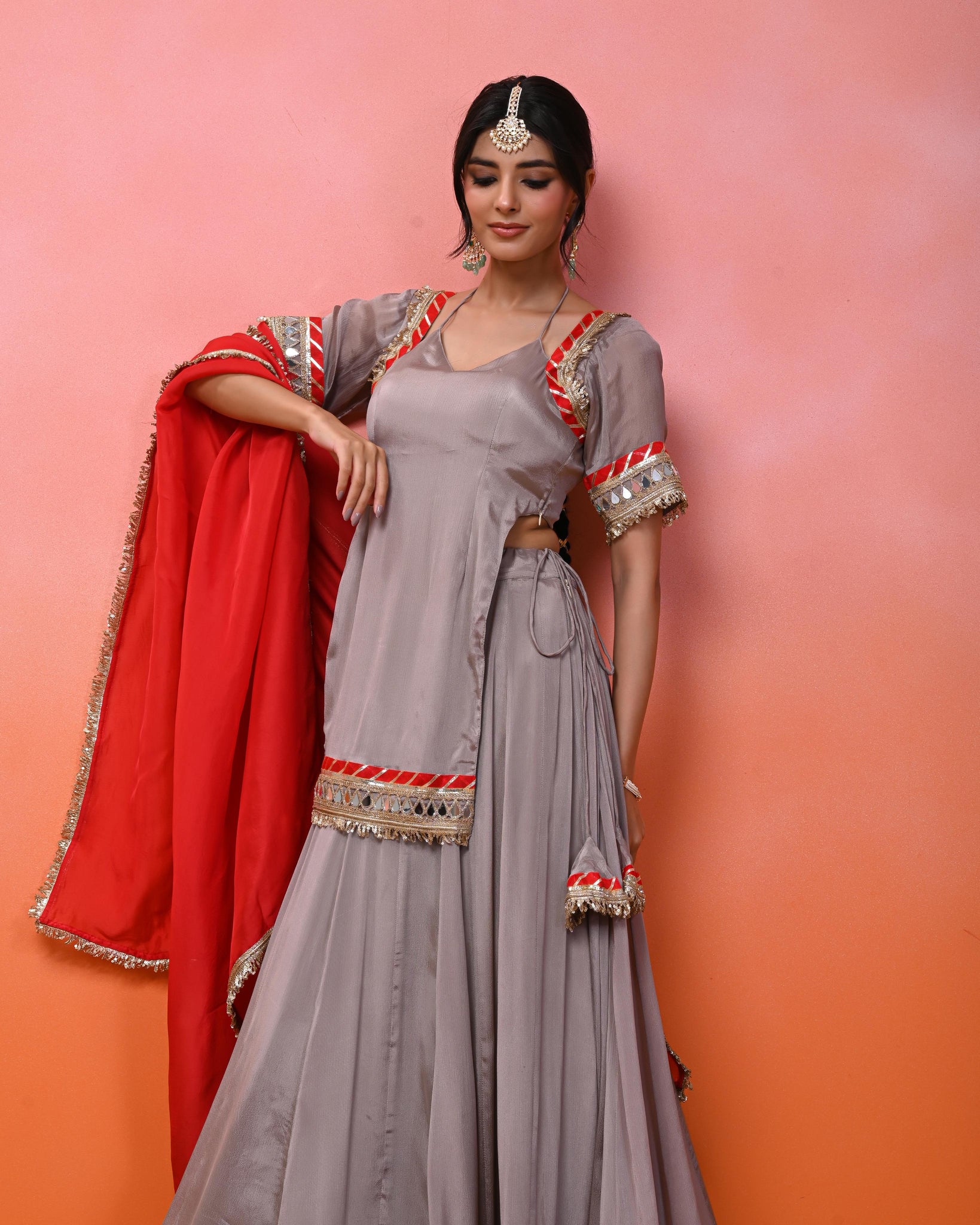 Prakriti Aaina Chinon Lehanga Set