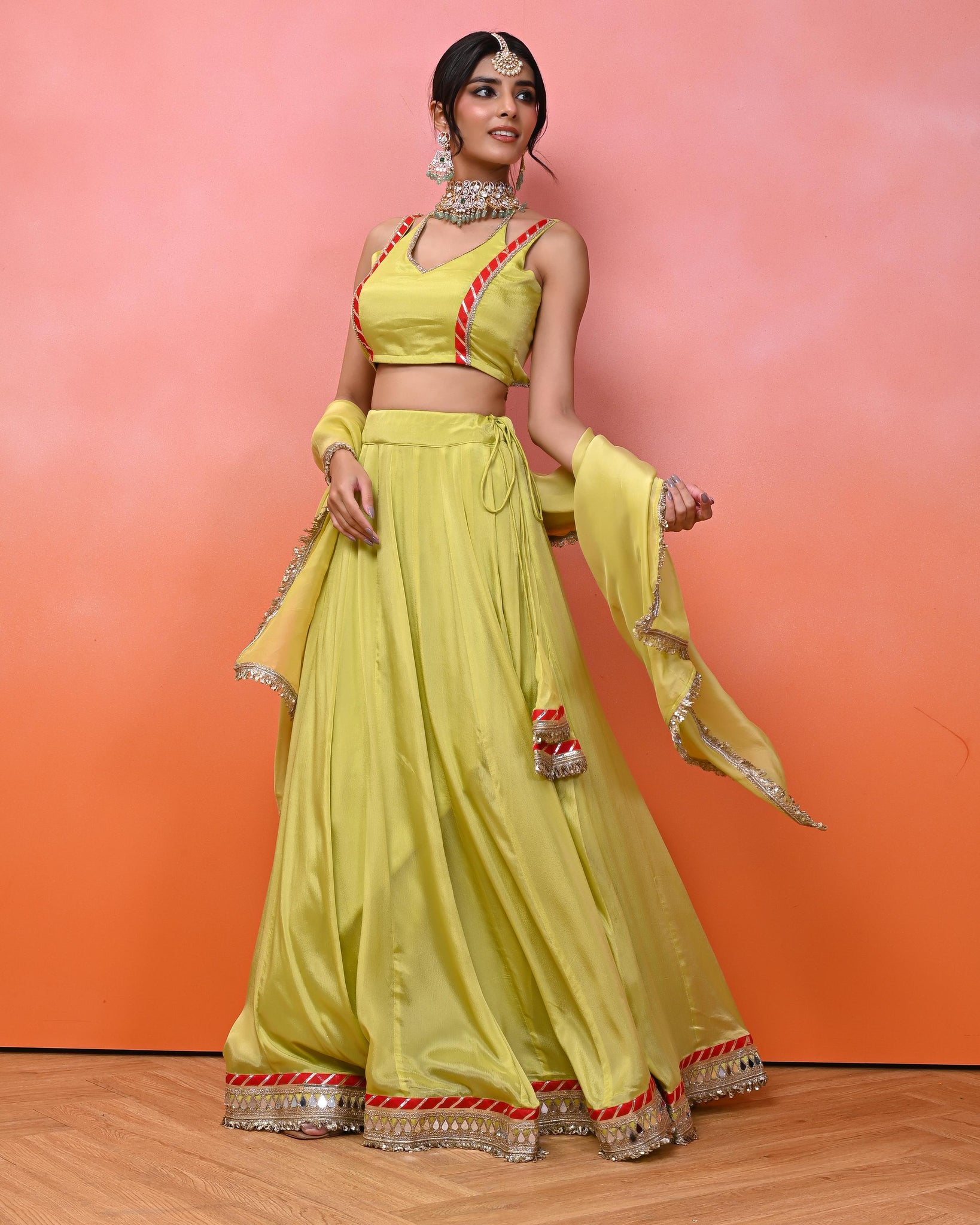 Aakriti Aaina Chinon Lehanga Set