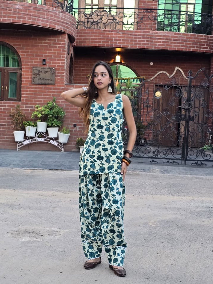 Sudha Farshi Salwar Set