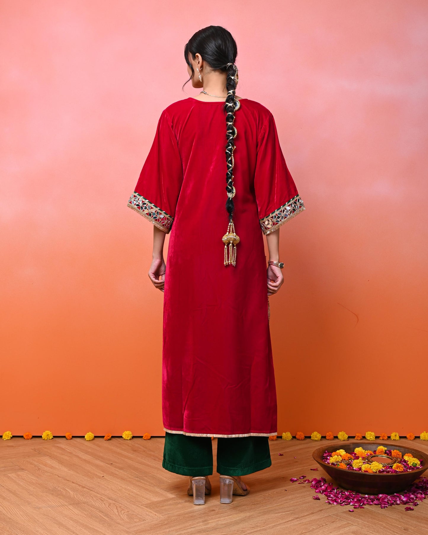 Zainaab Aaina Pink Velvet kurta Set