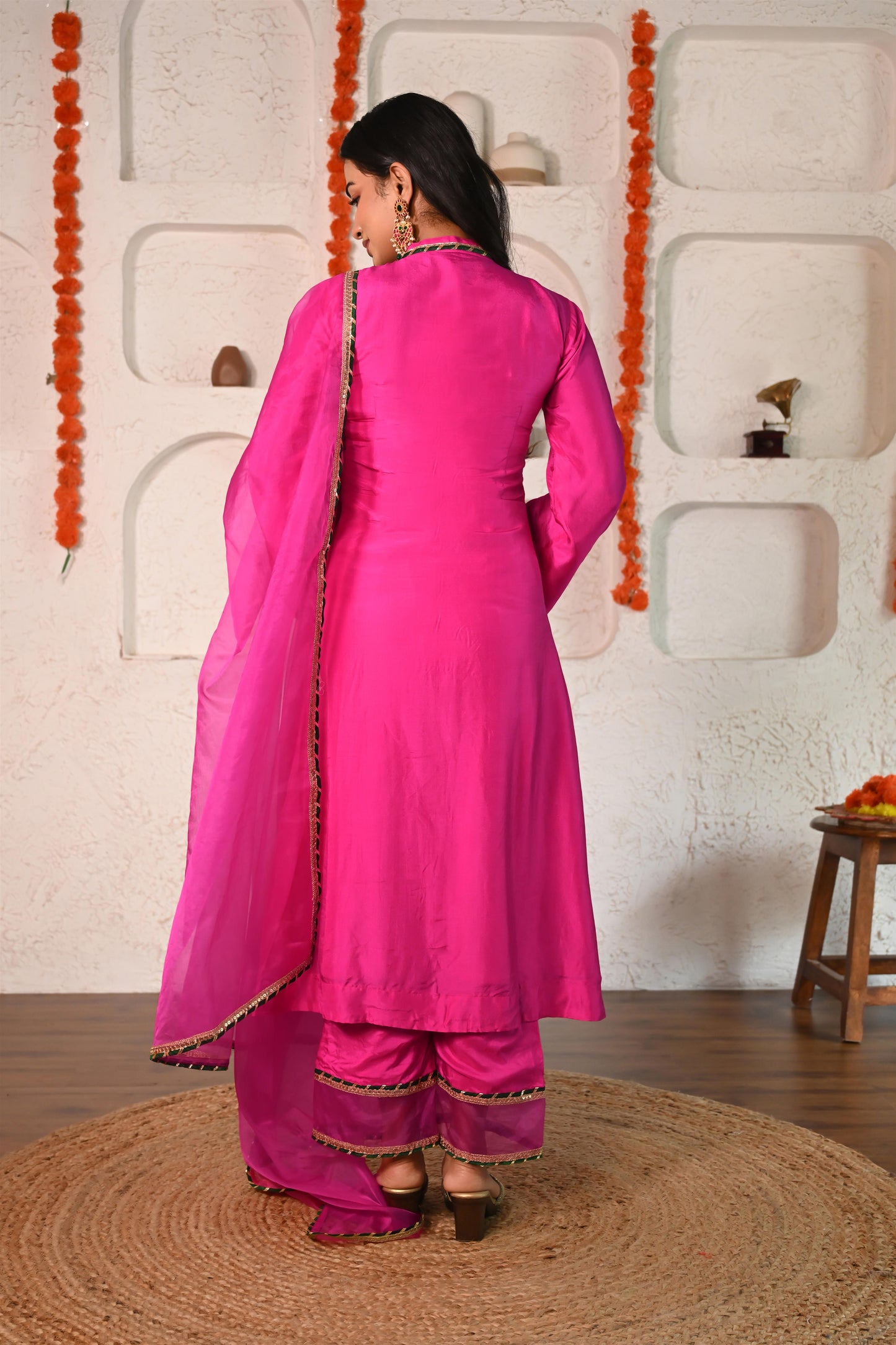 Gunita silk suit set