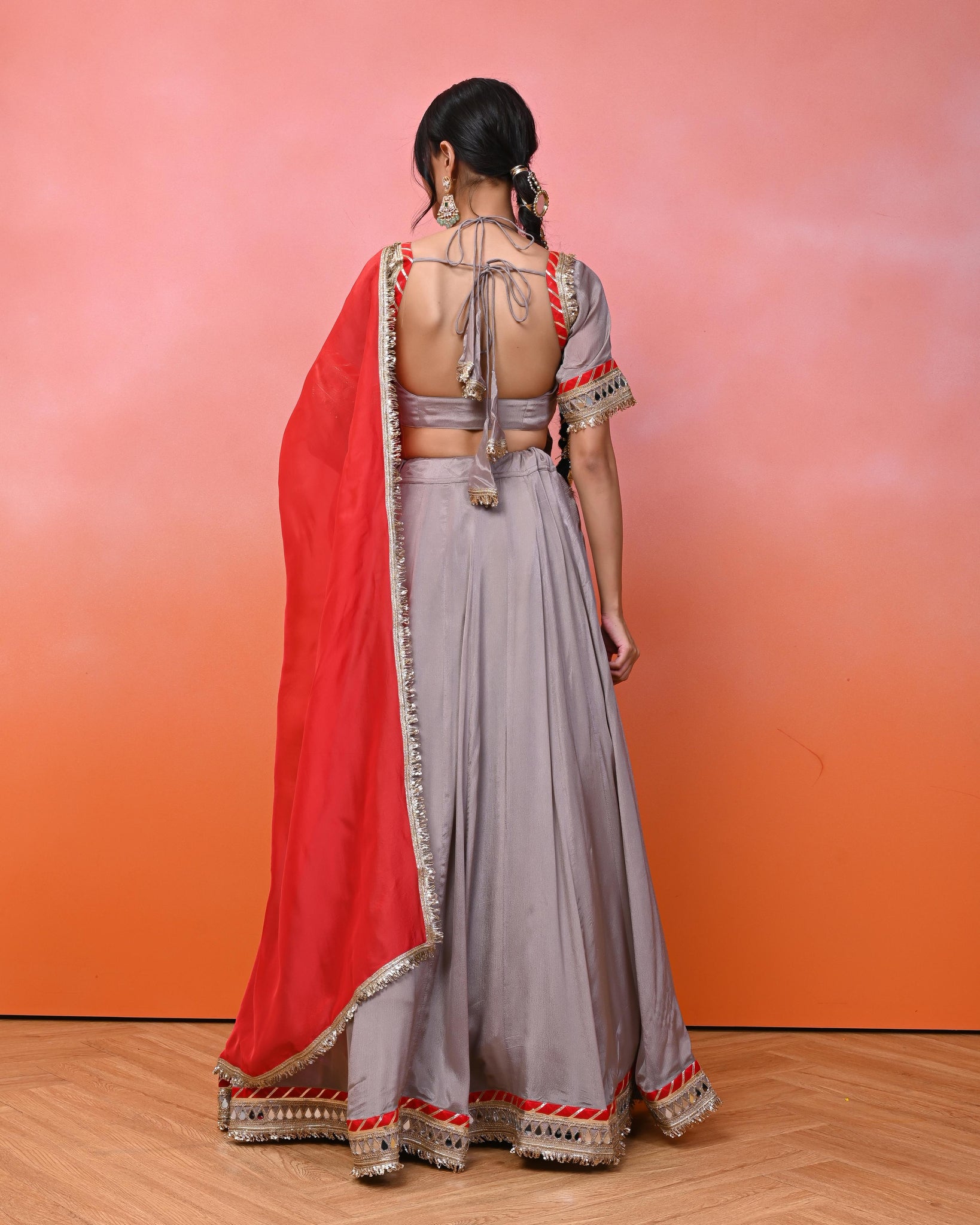 Prakriti Aaina Chinon Lehanga Set
