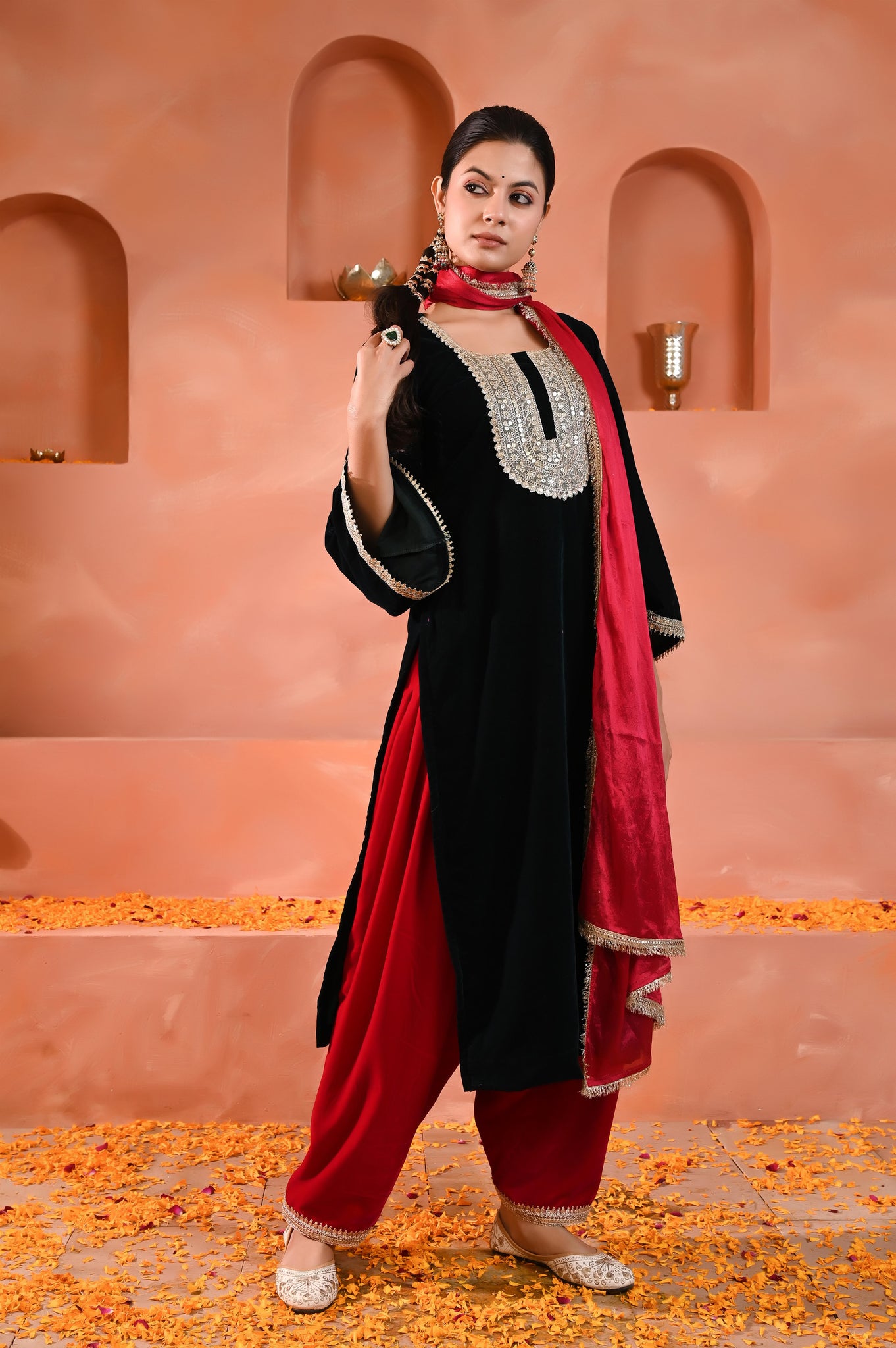Fariha velvet kurta set
