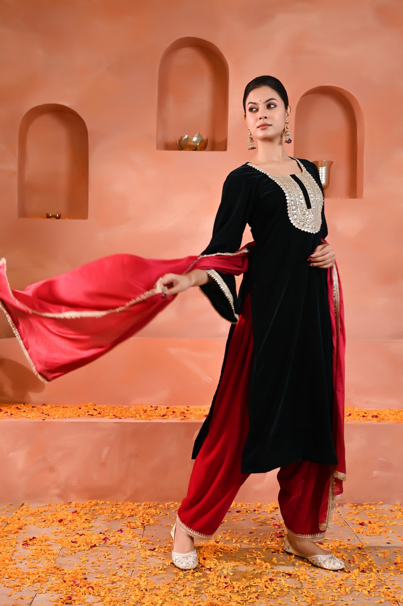 Fariha velvet kurta set